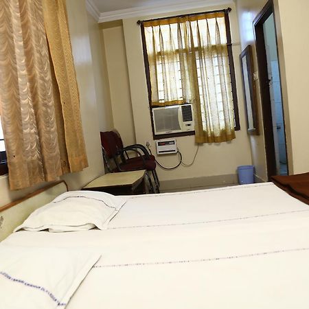Sri Sai Krishna Deluxe Lodge Hyderabad Eksteriør bilde