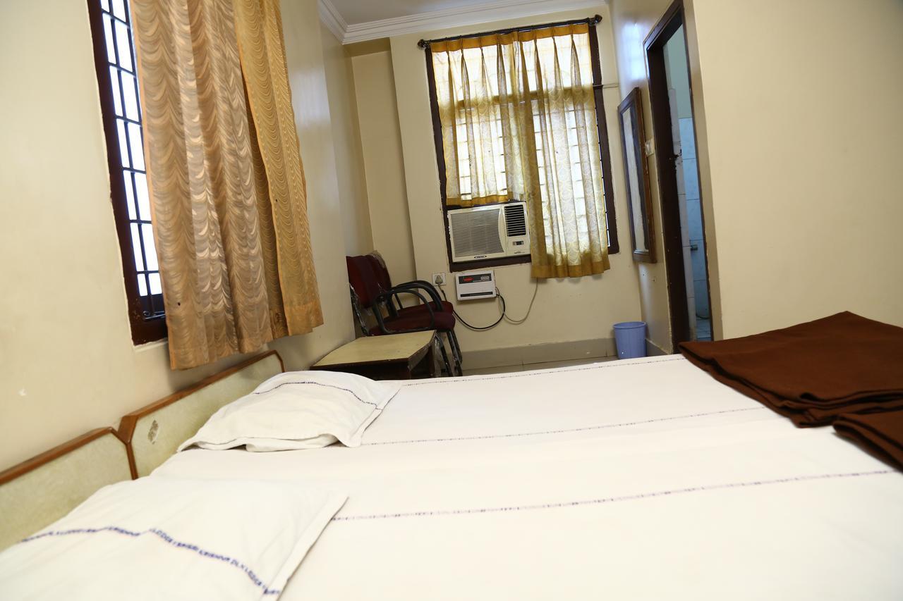 Sri Sai Krishna Deluxe Lodge Hyderabad Eksteriør bilde