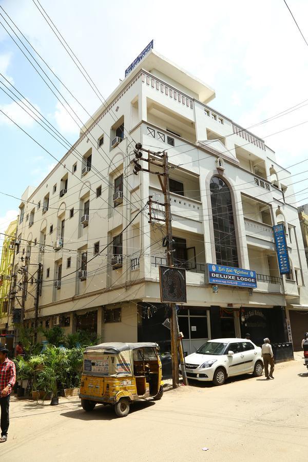 Sri Sai Krishna Deluxe Lodge Hyderabad Eksteriør bilde