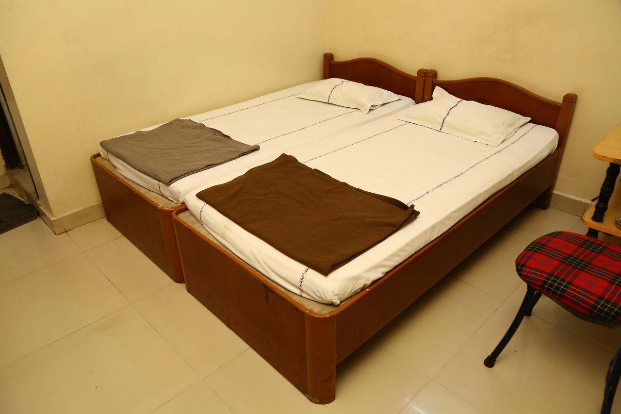 Sri Sai Krishna Deluxe Lodge Hyderabad Eksteriør bilde