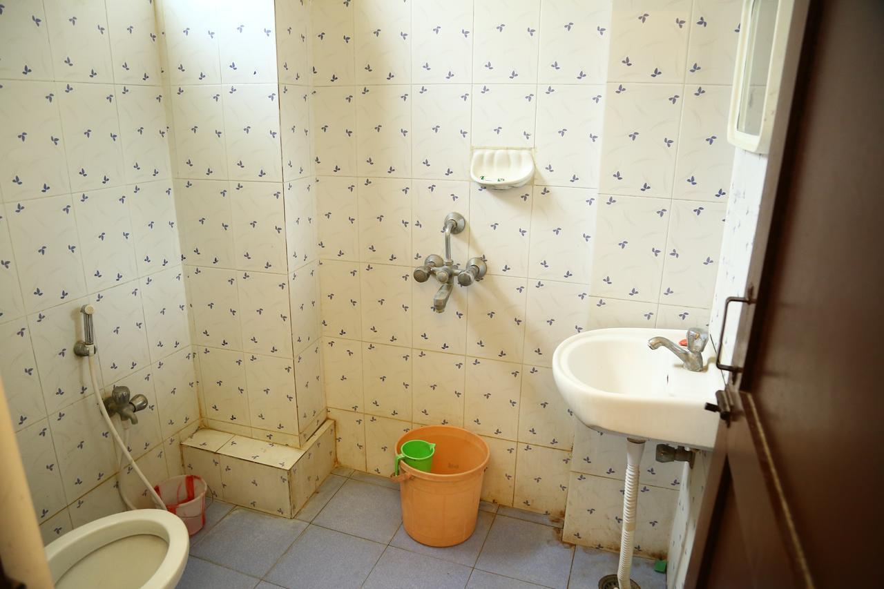 Sri Sai Krishna Deluxe Lodge Hyderabad Eksteriør bilde